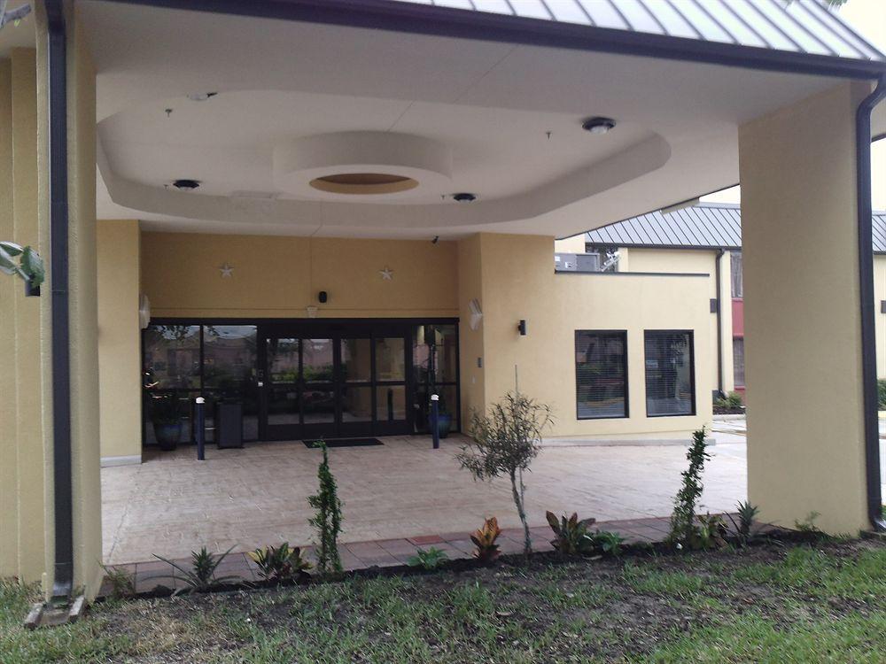 Best Western Webster/Nasa Экстерьер фото